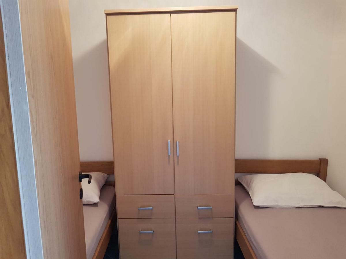 Apartmani Most Масленица Екстер'єр фото